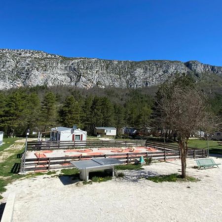 Mobilhome Comfort A La Montagne Saint-Auban  Buitenkant foto